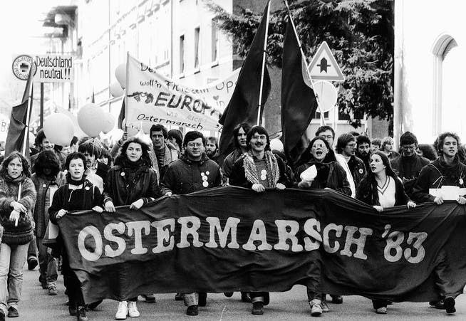 Der Basler Ostermarschs 1983: die atomare Aufrüstung der Nato in Europa führte zu grossen Protesten auch in der Schweiz 