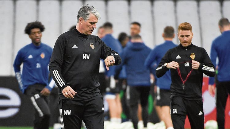 Vorerst bis Saisonende ist Marco Walker (links) beim FC Basel wieder Assistent des Cheftrainers, hier Guillermo Abascal. (Freshfocus)