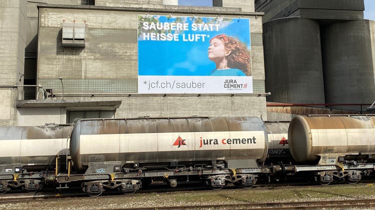 «Saubere statt heisse Luft» – so die Aktion der Jura Cement Fabriken AG in Wildegg. (zvg)