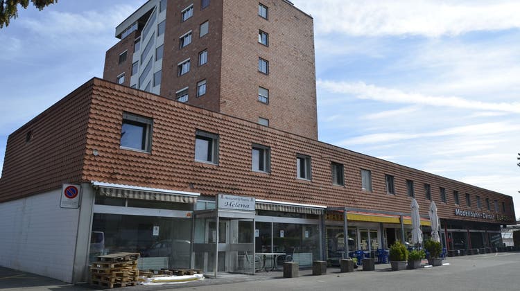 Statt der früheren Pizzeria Helena entsteht an der Hauptstrasse 16 in Aarau Rohr ein kleines Hotel. (Bild: Daniel Vizentini)