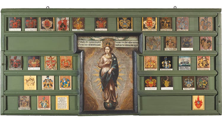 Wappentafel der Emaus-Bruderschaft von Baden im Kirchenschatzmuseum. (zvg)