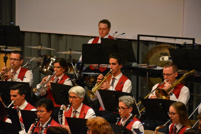 Das Korps der Musikgesellschaft Sulgen beim Konzert im Auholzsaal.