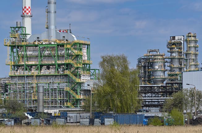 Schwedt (Brandenburg): In dieser Erdölraffinerie kommt Rohöl aus Russland über die Pipeline «Freundschaft» («Druschba») an. Vor allem der Grossraum Berlin wird von hier aus mit Energie versorgt.