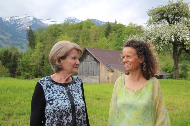 Die eine geht, die andere ist seit Januar im Amt: Theres Ettlin (links) war zehn Jahre lang das Gesicht der Beratung bei Alzheimer OW/NW. Isabelle Jung tritt in ihre Fussstapfen.