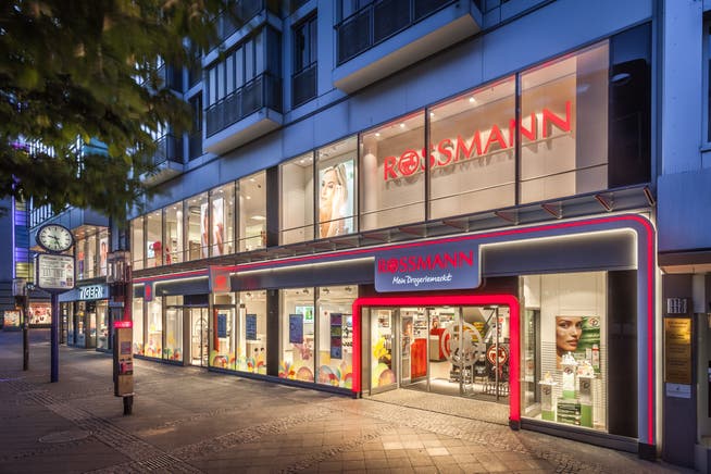 Eine Filiale der Drogeriemarktkette Rossmann in Deutschland.