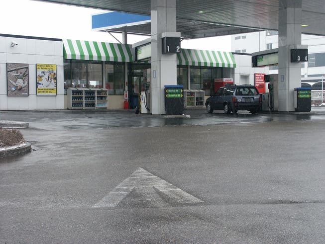 Die Avec-Filiale in der Tamoil-Tankstelle in Schlieren weitet seine Öffnungszeiten aus: Neu ist sie rund um die Uhr geöffnet.