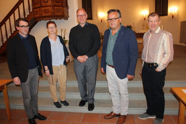 Der Vorstand der Kirchgemeinde: Pfarrer Jann Flütsch, Judith Zahnd, Dirk Schlatterbeck, Kirchenpfleger Erwin Greminger und Robert Engel.