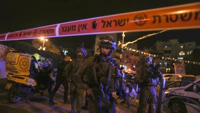 Mit dem neuen Anschlag wurden bei einer Terrorwelle in Israel seit Ende März 17 Menschen getötet. (Maya Alleruzzo / AP)