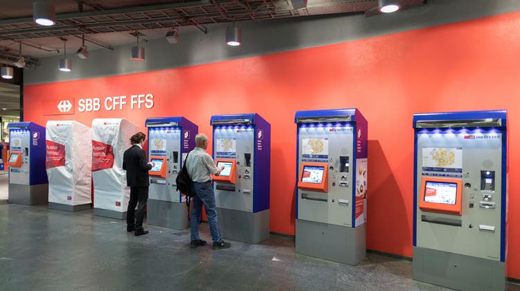 Im Inland teuerer: Ist der Schweizer Franken stark, kann sich ein Blick auf ausländische Onlineangebote lohnen. (Keystone)