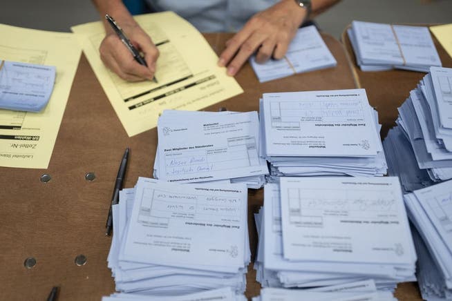 Im Kanton Zürich erhalten die Stimmberechtigten in Zukunft bei Majorzwahlen ein Beiblatt, auf dem die Namen aller Kandidierenden stehen.