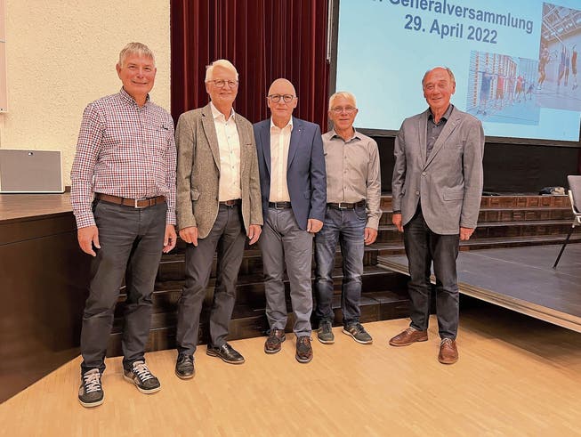 Der neue Vorstand (von links): Guido Bulgheroni, Ueli Wirt (Präsident), Alois Rast, Heiri Burkhard und Bruno Briner.