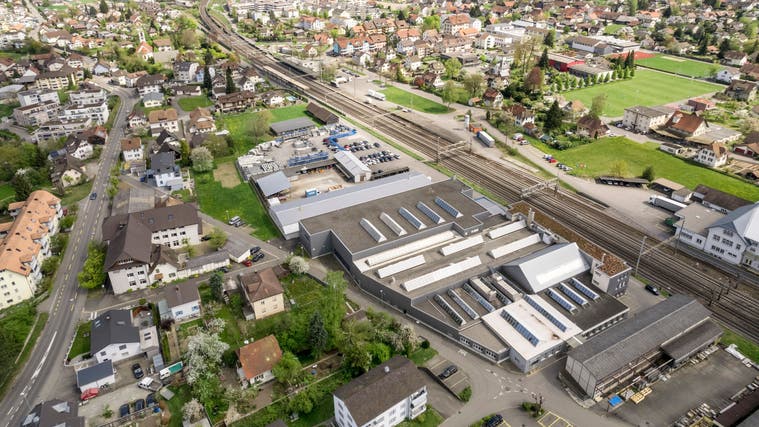 Die Ferrum AG will ihren Standort in Rupperswil aufgeben. Das Areal soll aber vorerst gewerblich, längerfristig auch für Wohnzwecke weitergenutzt werden. (Sandra Ardizzone)
