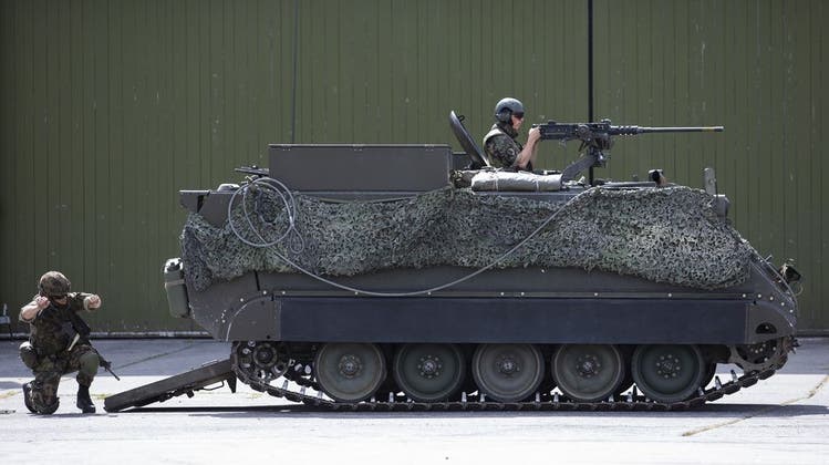 Die Schweizer Armee ist in Ausrüstung und Kommandostruktur heute schon zum grossen Teil Nato-kompatibel. (Keystone)