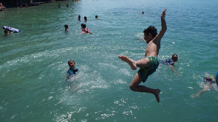 Letztes Jahr badeten rund 20'000 Personen im Strandbad Seerose. 15'000 weniger als im Vorjahr. (Michael Küng)