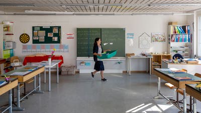 Die Pädagogische Hochschule meldet stabile Zahlen bei den Neueinsteigenden in den Lehrerberuf. (Themenbild: Christian Beutler / KEYSTONE)