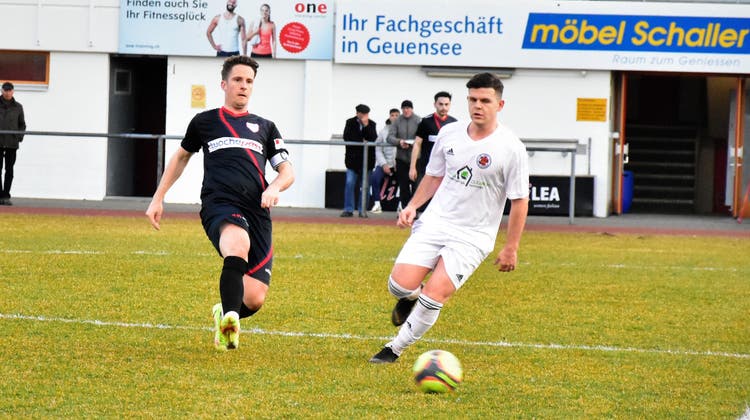 Der FC Klingnau (hier mit dem aktuell verletzten Heroid Gjoshi, rechts) unterliegt beim FC Grenchen mit 0:2. (Alessandro Crippa)