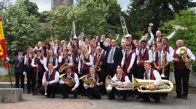 Die Musikgesellschaft Harmonie Büsserach besteht aus rund 45 Personen: Sie spielen Blechblas- und Holzblasinstrumente. (Zvg)