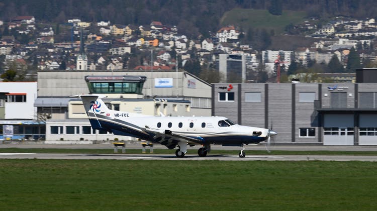 Ein Pilatus PC12 ausgerüstet mit mehreren hochauflösenden Kameras startete während der Pandemie zu einem Vermessungsflug über dem damals geschlossenen Flughafen Frankfurt. (Oliver Menge)