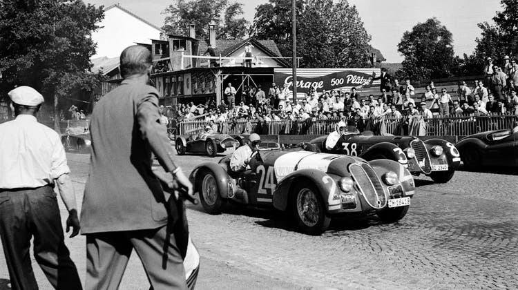 Start zum Grossen Preis der Schweiz in Bremgarten im Jahr 1950. Nun könnten allenfalls bald wieder Rundstreckenrennen in der Schweiz stattfinden. (Archivbild) (Keystone)