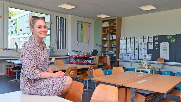Die Primarschullehrerin Viviane Lanter in ihrem neuen Klassenzimmer. (Bruno Kissling)