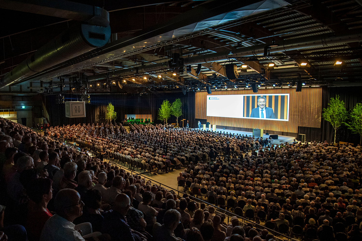 2600 Gäste versammeln sich in der Bodensee-Arena.