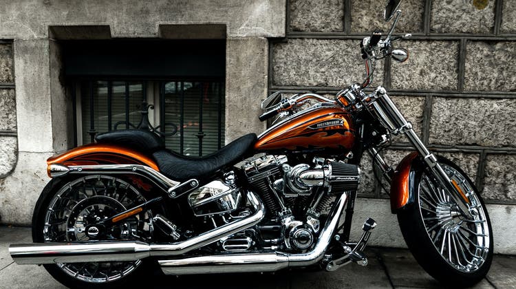 Eine Harley-Davidson ist der Traum von manchem Biker. (unsplash.com)