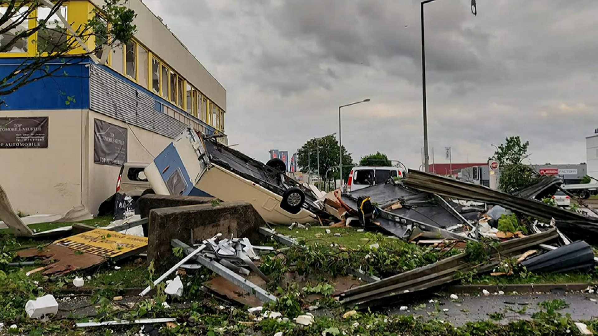 Unwetter In Deutschland Verursachen Verletzte Und Massive Schäden