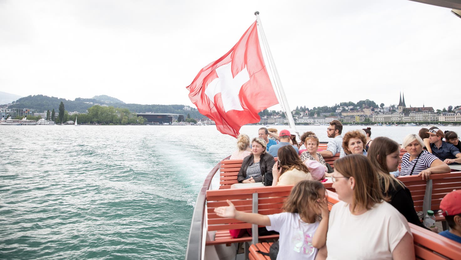 Schweizer Touristen bleiben für die Luzerner Schifffahrt bis auf Weiteres die wichtigste Stützte. (Bild: Manuela Jans-Koch (Luzern, 20. Mai 2022))