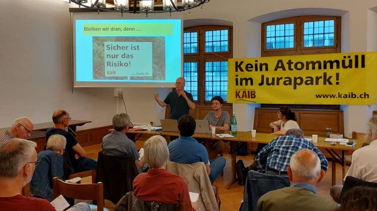 Kaib-Mitglieder halten ihre Versammlung im Rathaussaal in Brugg ab. (zvg)