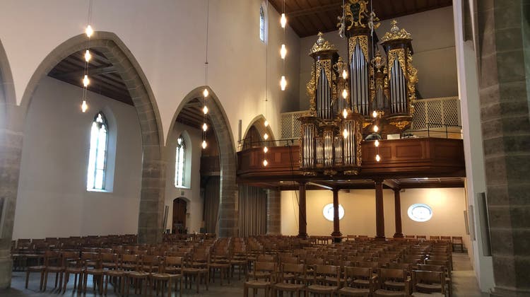 In der Stadtkirche Aarau haben während der Sommerferien Handwerker und Techniker das Sagen. (Katja Schlegel / Aargauer Zeitung)