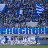Wahrlich eine blaue Wand: So zahlreich erschienen die FCL-Fans. (Bild: Patrick B. Krämer / Keystone (Schaffhausen, 26. Mai 2022))
