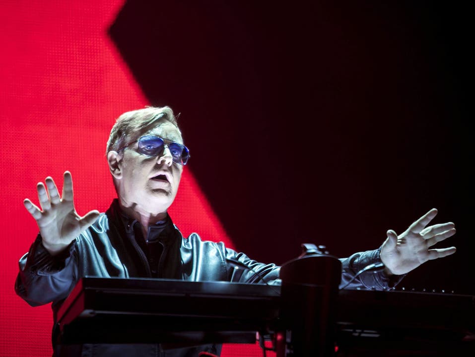 26. Mai: Andrew Fletcher (60), Keyboarder von Depeche Mode, starb nach einer Aortendissektion.