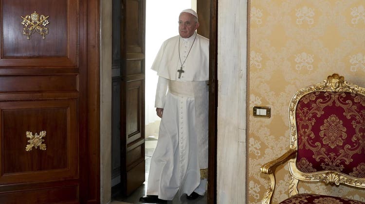 Würde in Hosen seltsam aussehen: Papst Franziskus. (Keystone)