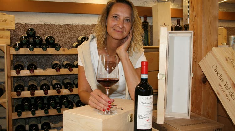 Maya Marsilio öffnet ihren Weinkeller in Rekingen auch für Degustationen. (Rosmarie Mehlin)