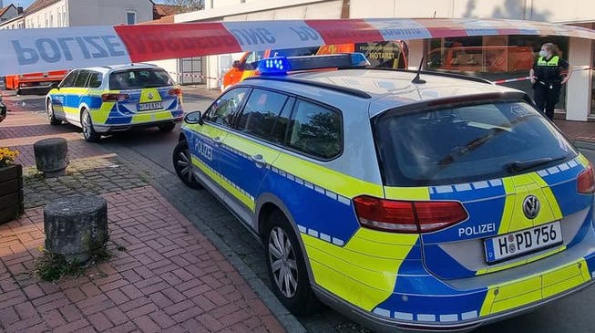 In einem Lebensmittelmarkt im nordhessischen Schwalmstadt sind zwei Menschen durch Schüsse ums Leben gekommen. Die Polizei ermittelt (Symbolbild)