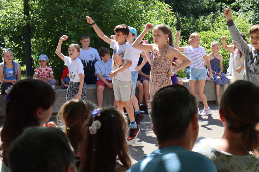 Jugendfest Biberstein 2022: Viel Action bei den Darbietungen der Schulkinder.