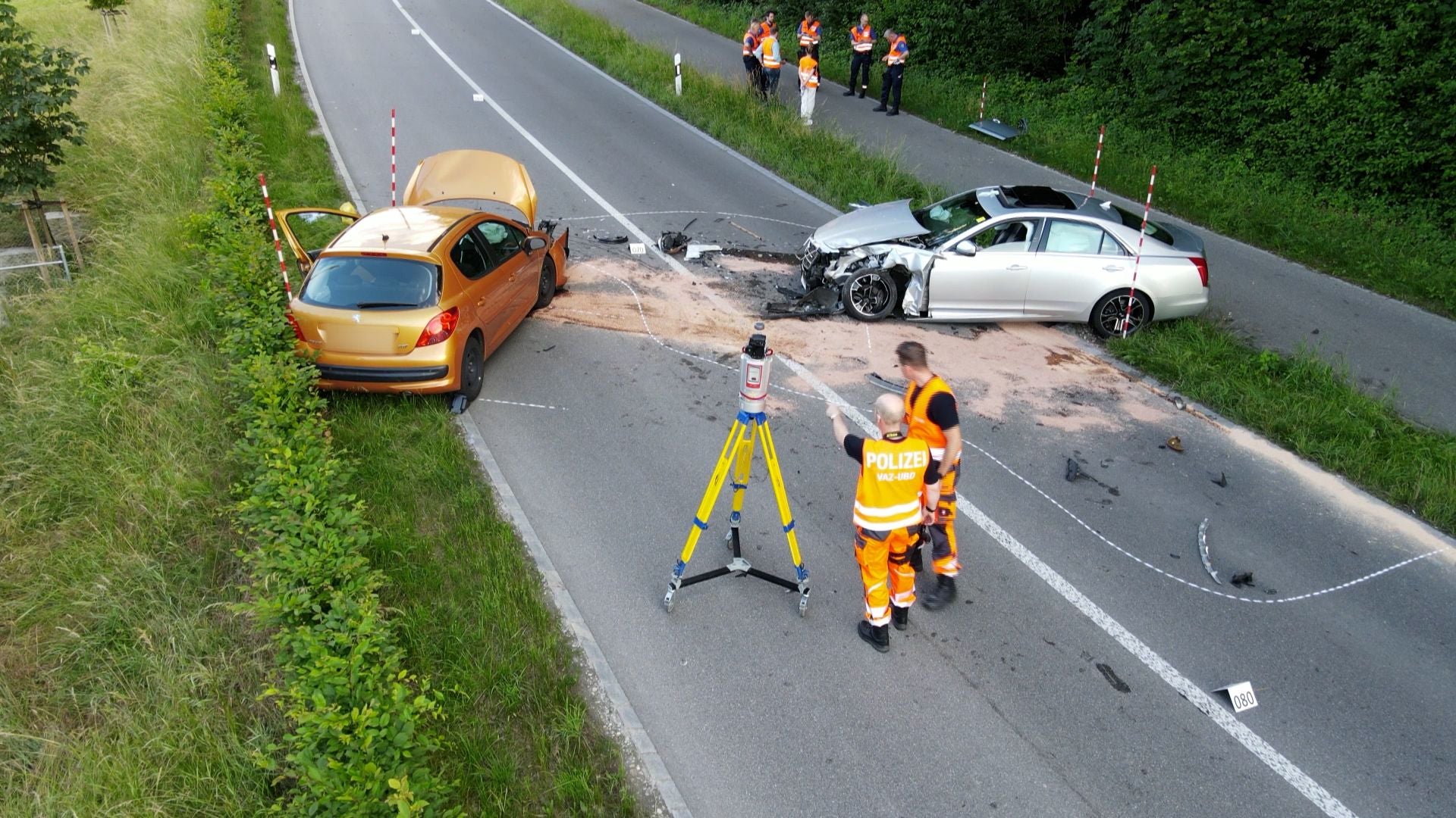 Frontalkollision In Mönchaltorf Fordert Drei Verletzte