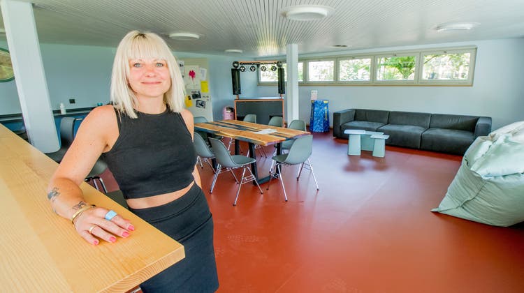 Die Sozialarbeiterin Stefanie Schöchle arbeitet seit 13 Jahren im Jugendzentrum Bachgraben und ist zufrieden mit dem neuen Standort. (Nicole Nars-Zimmer)