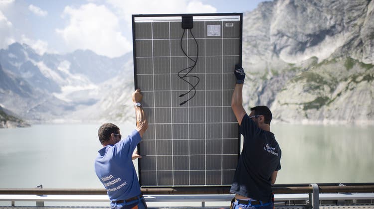 Gerade im alpinen Raum gäbe es Potenzial für Solarstrom. (Keystone)