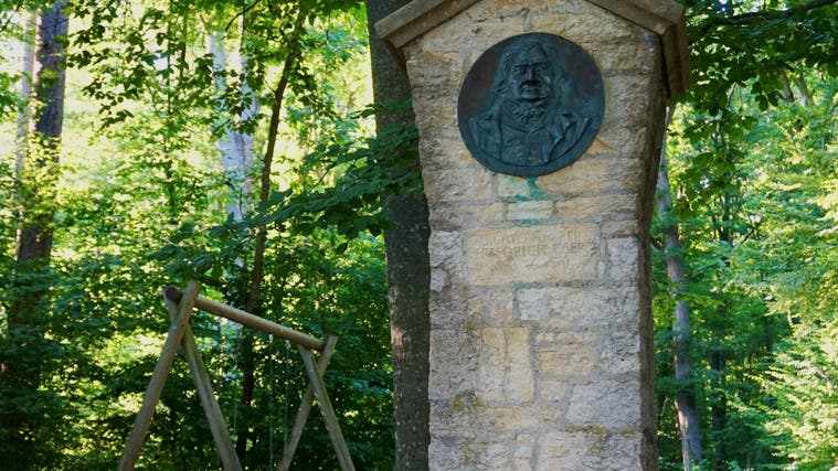 Biel-Benken, Oser-Denkmal auf dem «Kainiz» (Simon Morgenthaler)