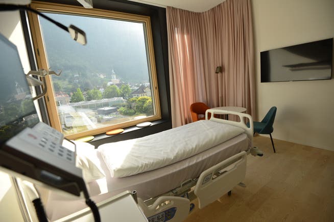 Blick in ein Privatzimmer im Kantonsspital Uri. 
