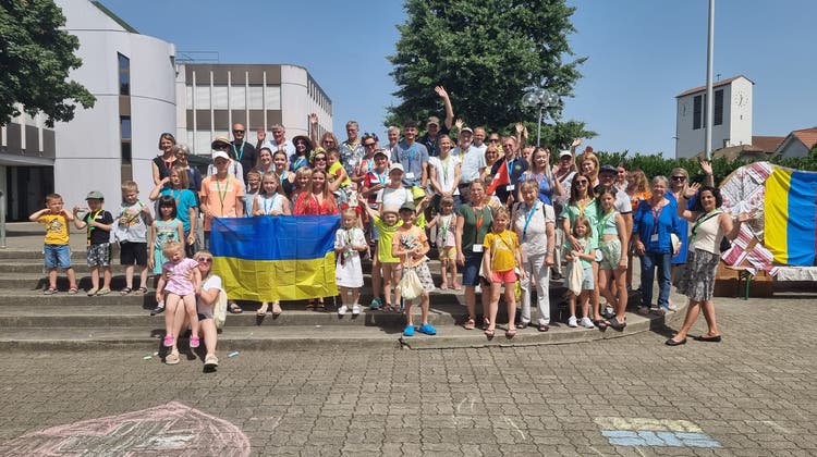 «Farben vereinen Kinder – Farben vereinen die Welt» Schweizerischer Flüchtlingstag in Möhlin unter ukrainischer Leitung