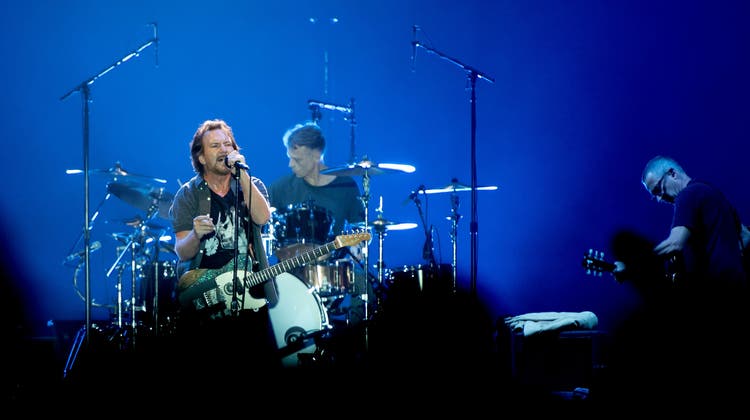 Pearl-Jam-Frontmann Eddie Vedder hat unglaublich viel Charme und Energie. (Corinne Glanzmann)