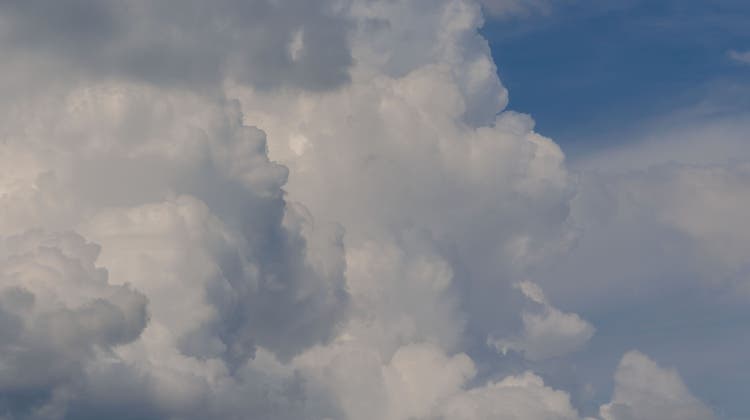 Wetter Gewitterwolken (Hanspeter Bärtschi)