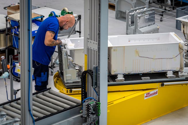 V-Zug-Kühlschrankproduktion im neu eröffneten Werk in Sulgen. 