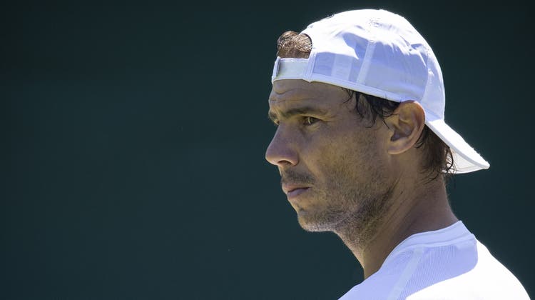 Rafael Nadal in der Woche vor Wimbledon im Training. (EPA/Keystone)