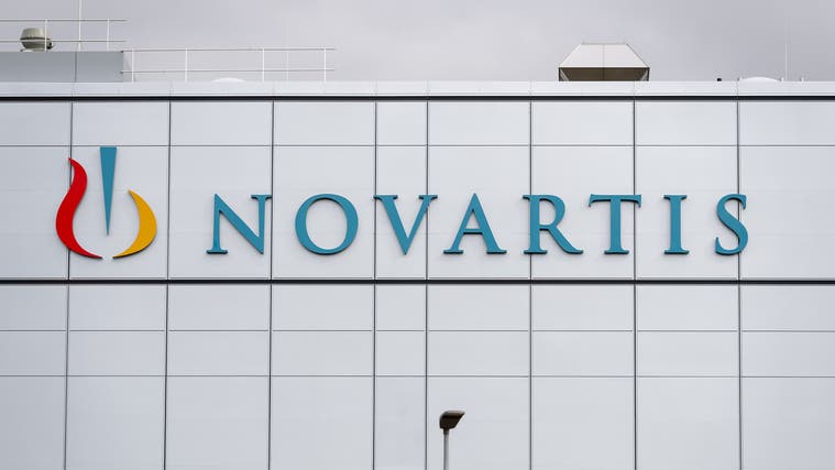 Bei Novartis werden rund 10 Prozent der Schweizer Stellen gestrichen. (Keystone)