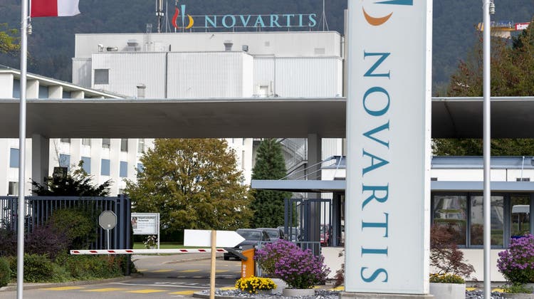 Im Novartis-Werk in Stein ist der angekündigte Stellenabbau in der Schweiz und weltweit derzeit Thema Nummer eins. (Keystone)