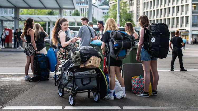 Einer der grossen Nachhaltigkeitshebel: die Mobilität. Rund 80 Prozent der Festivalbesucherinnen und -besucher in St.Gallen reisen mit dem Zug, dem Fahrrad oder zu Fuss an. (Bilder: Michel Canonica (1. Juli 2022))