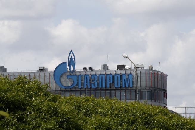 Gazprom-Sitz in St. Petersburg. Der staatlich russische Energieriese drosselt die Gaslieferung nach Deutschland. Jetzt gerät die erste deutsche Energiefirma ins Straucheln. 